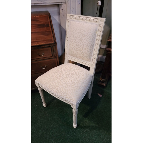 183 - A GOOD QUALITY CONTEMPORARY FRENCH STYLE CREAM COLOURED CHAIR, with good quality upholstery. Dimensi... 