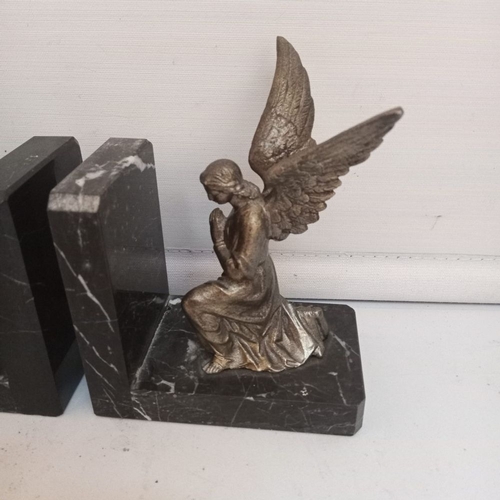 45 - A PAIR OF ART DECO WINGED ANGEL MANTELPIECE ORNAMENTS / BOOKENDS, Pair Art Deco circa 1930s, 12cm lo... 