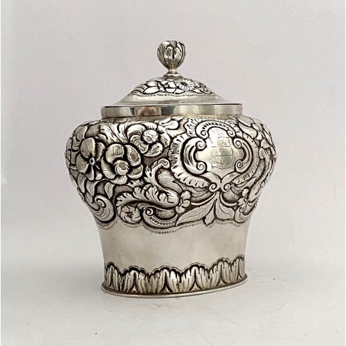 5 - AN EXCEPTIONAL & RARE GEORGIAN IRISH SILVER TEA CADDY, by William Nowlan, Dublin c.1826. Bulbous for... 