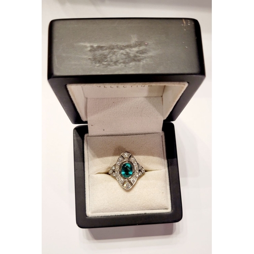 6 - A FANTASTIC ART DECO EMERALD & DIAMOND RING IN PLATINUM, with approximately 1.0ct of diamond & .75ct... 