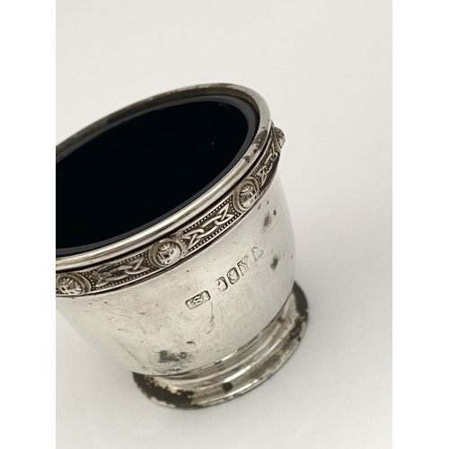 107 - AN EARLY 20TH CENTURY IRISH SILVER NAPKIN RING & SALT, (i) oval shaped napkin ring, Hallmarked Jewel... 