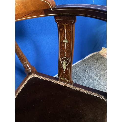 114 - AN EXCELLENT QUALITY SOLID ROSEWOOD INLAID CORNER CHAIR, the curved backrail and supports are finely... 