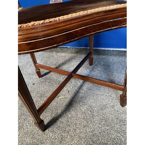 114 - AN EXCELLENT QUALITY SOLID ROSEWOOD INLAID CORNER CHAIR, the curved backrail and supports are finely... 