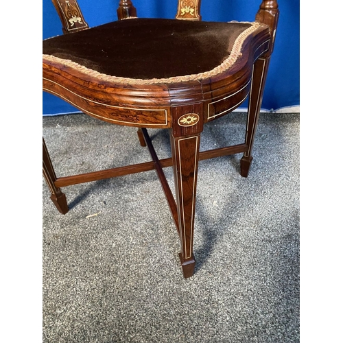 114 - AN EXCELLENT QUALITY SOLID ROSEWOOD INLAID CORNER CHAIR, the curved backrail and supports are finely... 