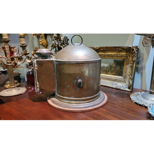 125 - AN ANTIQUE/VINTAGE SESTREL BOAT/SHIPS BINNACLE COMPASS, with side oil lamp compartment. Attached to ... 