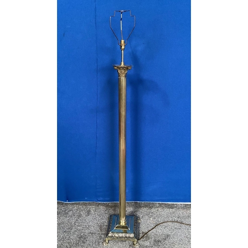 144 - A GOOD QUALITY BRASS CORINTHIAN COLUMN STANDARD LAMP, nice fluted support, raised on stepped base on... 