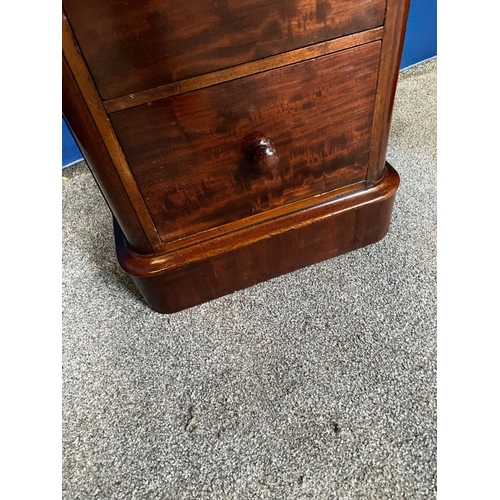 166 - A GOOD PAIR OF VICTORIAN MAHOGANY FOUR DRAWER CHEST/SIDE LOCKERS, the four drawers with dovetail joi... 