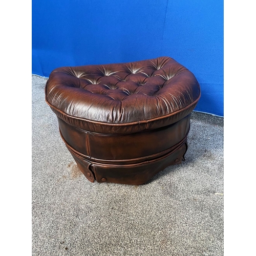 174 - A BROWN LEATHER FOOTSTOOL/OTTOMAN, nice deep button upholstery to top, leather surrounding covering ... 