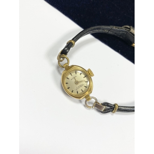 177 - A VINTAGE BIFORA LADIES WRISTWATCH, 17 jewels, shock resistant, with stainless steel back. With blac... 