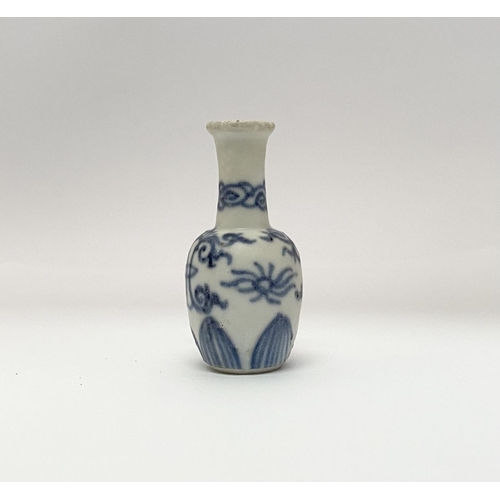 20 - A CHINESE BLUE & WHITE ‘VUNG TAU CARGO’ PORCELAIN MINIATURE VASE, also known as a ‘dolls house’ vase... 