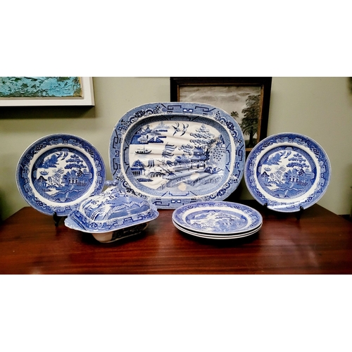 272 - A SELECTION OF WEDGEWOOD BLUE & WHITE WILLOW-WARE, along with a large blue & white willow-ware meat ... 