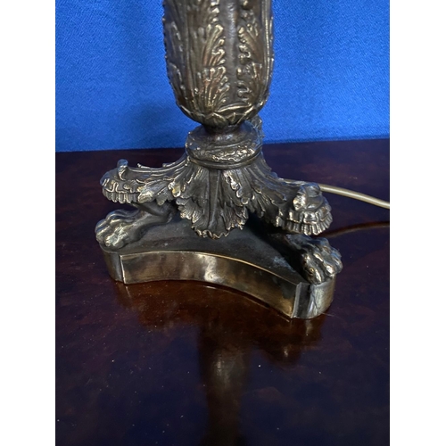 276 - A BRONZE CORINTHIAN COLUMN TABLE LAMP, with nice fluted supports on decorative base with lion claw l... 