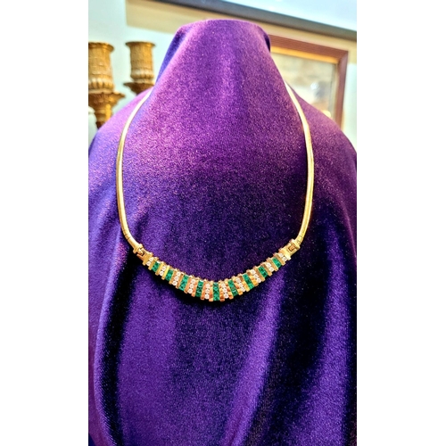 28 - A BEAUTIFUL CASED VINTAGE 18CT YELLOW GOLD ITALIAN MADE DIAMOND & EMERALD NECKLACE, a lovely, gradua... 