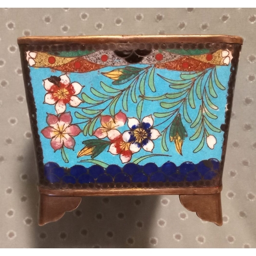 283 - A SUPERB CLOISONNÉ RECTANGULAR JARDINIÈRE, overall condition of enamel work very good with a small a... 