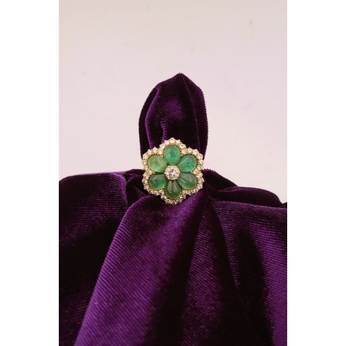 29 - AN 18CT YELLOW GOLD VINTAGE DIAMOND & EMERALD RING, the unique piece is in the form of a flower, wit... 