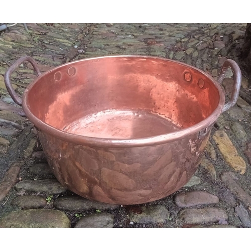 293 - A LARGE 19TH CENTURY COPPER TWO HANDLED PRESERVING PAN