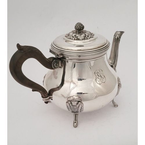 42 - A FANTASTIC EARLY 20TH CENTURY FRENCH SILVER TEAPOT, by the maker Henri Fréres & Cie, retailed by th... 