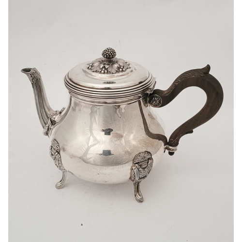 42 - A FANTASTIC EARLY 20TH CENTURY FRENCH SILVER TEAPOT, by the maker Henri Fréres & Cie, retailed by th... 