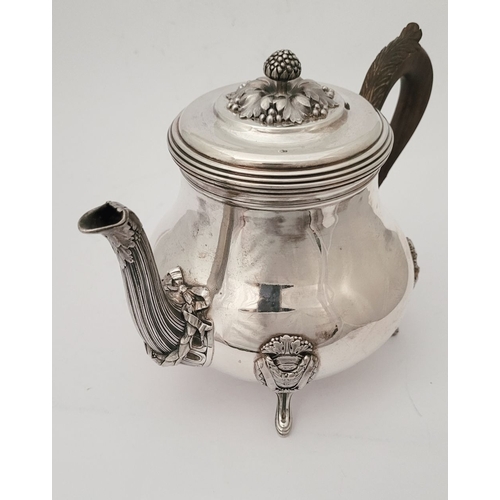 42 - A FANTASTIC EARLY 20TH CENTURY FRENCH SILVER TEAPOT, by the maker Henri Fréres & Cie, retailed by th... 