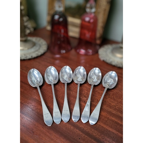 43 - A FINE SET OF SIX EARLY 20TH CENTURY SILVER DINNER SPOONS, Sheffield hallmarked, with a maker’s mark... 