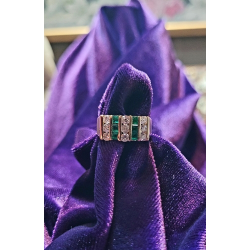 8 - A 15CT YELLOW GOLD EMERALD & DIAMOND STATEMENT RING, with the stones set in five vertical rows with ... 