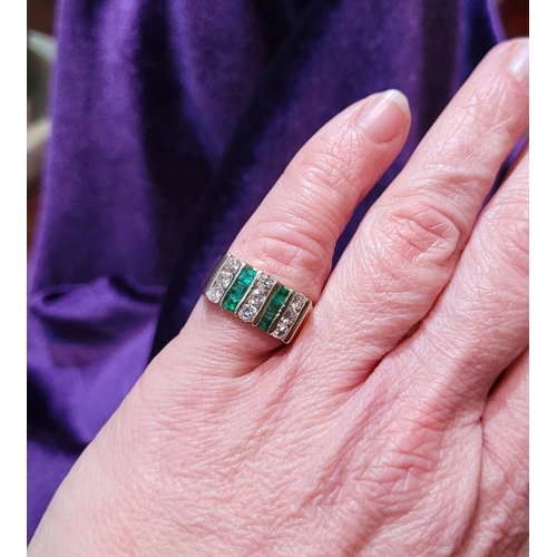 8 - A 15CT YELLOW GOLD EMERALD & DIAMOND STATEMENT RING, with the stones set in five vertical rows with ... 