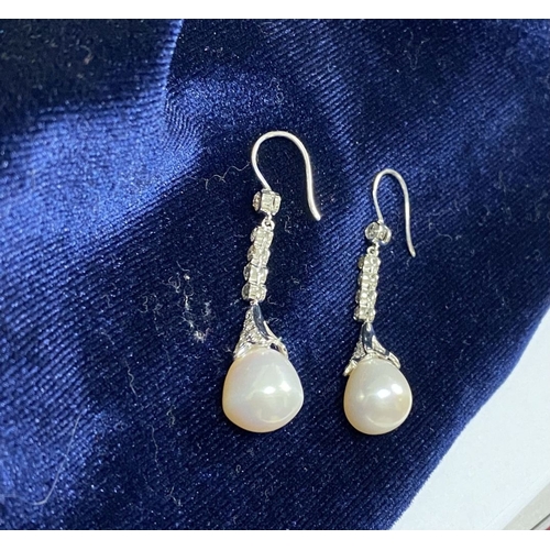 85 - AN ELEGANT PAIR OF 18CT WHITE GOLD PEARL & DIAMOND DROP EARRINGS, the pearls are set in an 18ct whit... 