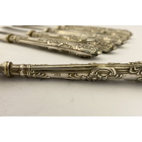 140 - A SET OF SIX EDWARD VII SILVER KNIVES, by Harrison Fisher (subsequently Harrison Fisher & Co), Trafa... 