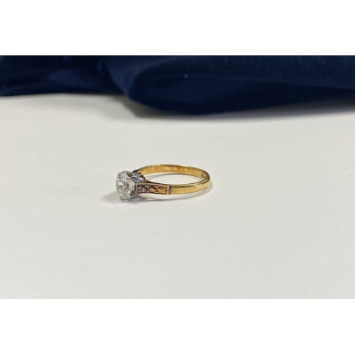 144 - A REALLY BEAUTIFUL 18CT YELLOW GOLD SOLITAIRE RING, with central round cut clear gemstone, in raised... 