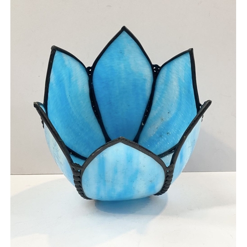 149 - A VINTAGE STAINED GLASS LAMPSHADE, mid-century, in the form of a tulip/lotus, in blue glass, each pe... 