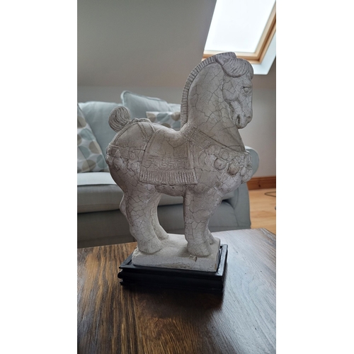 178 - A GOOD QUALITY 20TH CENTURY CARVED STONE ORNAMENT IN THE FORM OF A TANG STYLE HORSE, the horse comes... 