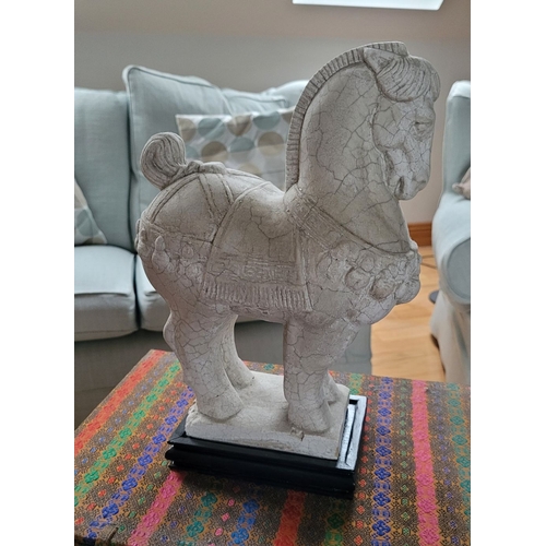 178 - A GOOD QUALITY 20TH CENTURY CARVED STONE ORNAMENT IN THE FORM OF A TANG STYLE HORSE, the horse comes... 