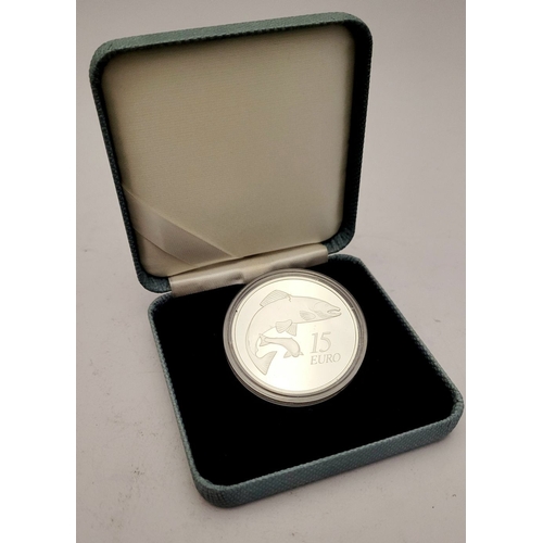 28 - A LIMITED-EDITION SILVER PROOF €15 COIN: Cased Central Bank of Ireland issued silver €15 coin. Sterl... 