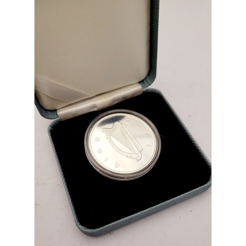 28 - A LIMITED-EDITION SILVER PROOF €15 COIN: Cased Central Bank of Ireland issued silver €15 coin. Sterl... 