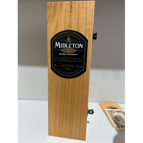 55 - A VERY RARE CASED BOTTLE OF BARRY CROCKETT MIDLETON WHISKEY, 2012, complete with certificate of auth... 