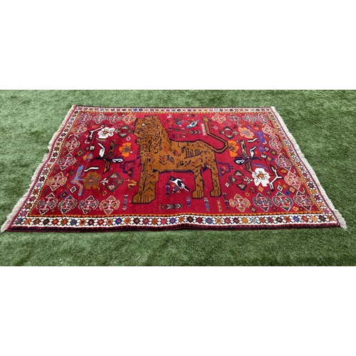 58 - AN EXCELLENT MID CENTURY HANDMADE IRANIAN GABBEH RUG, vibrant hand knotted rug featuring pictural de... 