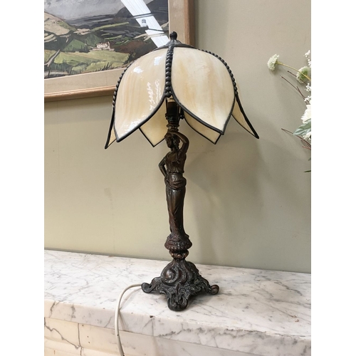 85 - A BEAUTIFUL VINTAGE L&LWMC STAINED GLASS LAMP, mid-century, the shade in the form of a tulip/lotus, ... 