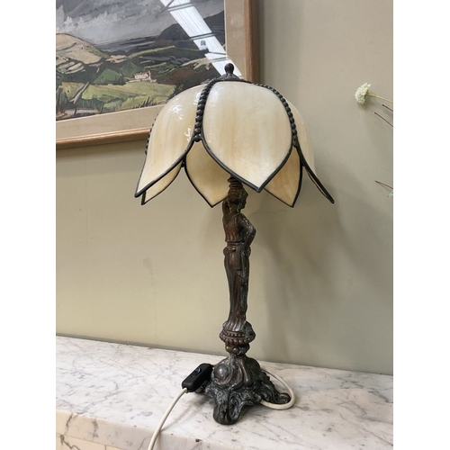 85 - A BEAUTIFUL VINTAGE L&LWMC STAINED GLASS LAMP, mid-century, the shade in the form of a tulip/lotus, ... 