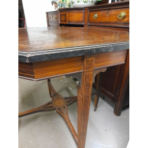 94 - AN EDWARDIAN ROSEWOOD INLAID TEA TABLE, octagonal top with satinwood inlay details, reeded border, r... 