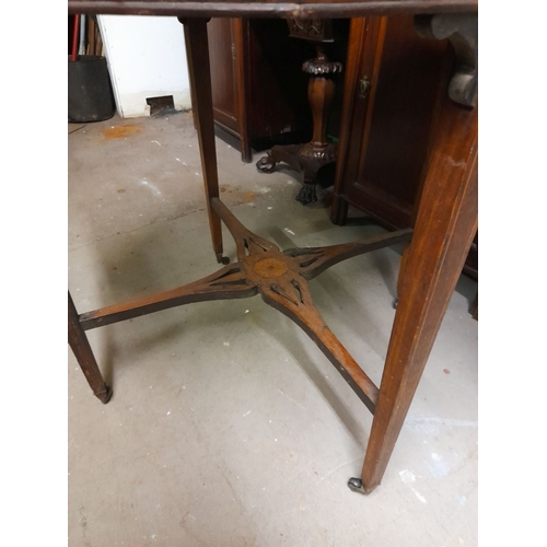 94 - AN EDWARDIAN ROSEWOOD INLAID TEA TABLE, octagonal top with satinwood inlay details, reeded border, r... 