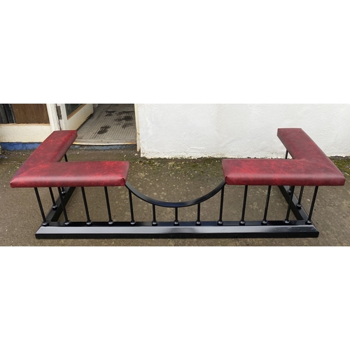 133 - A VERY GOOD QUALITY BLACK CAST CLUB FENDER / FIRE FENDER, Dimensions: (exterior) 189cm wide x 46cm h... 