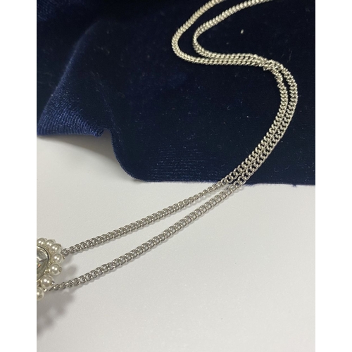 158 - A BEAUTIFUL SWAROVSKI CASED NECKLACE, complete with certificate. Swarovski Calista Palladium Plated ... 