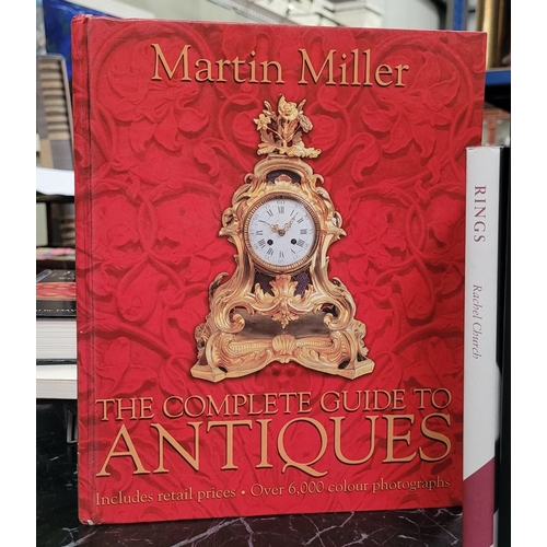 162 - A COLLECTION OF REFERENCE / INFORMATION BOOKS RELATING TO ANTIQUES & COLLECTIBLES. Includes 10 books... 