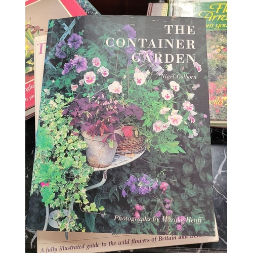 163 - A COLLECTION OF GARDENING RELATED REFERENCE BOOKS, all in excellent condition, great combination of ... 