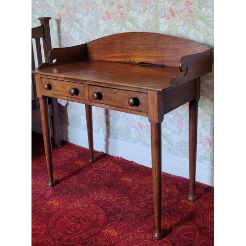 25 - AN EXCELLENT  IRISH 19TH CENTURY MAHOGANY SIDE TABLE / DESK / DRESSING TABLE, the two-drawer table h... 