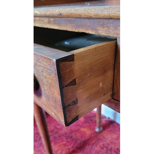 25 - AN EXCELLENT  IRISH 19TH CENTURY MAHOGANY SIDE TABLE / DESK / DRESSING TABLE, the two-drawer table h... 