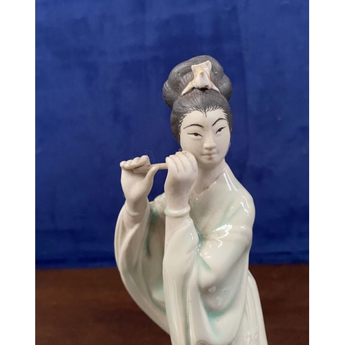 272 - A COLLECTION OF VINTAGE ORIENTAL PORCELAIN GEISHA’S, a seated female figure playing instrument, fema... 