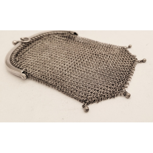 291 - TWO EARLY 20TH CENTURY DELICATELY MADE SILVER MESH PURSES, (i) A small silver mesh sovereign purse, ... 