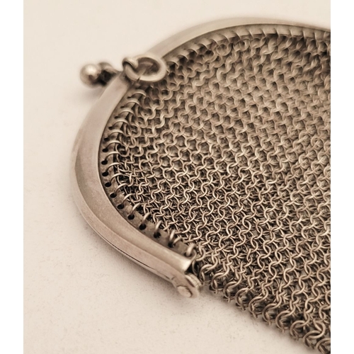 291 - TWO EARLY 20TH CENTURY DELICATELY MADE SILVER MESH PURSES, (i) A small silver mesh sovereign purse, ... 