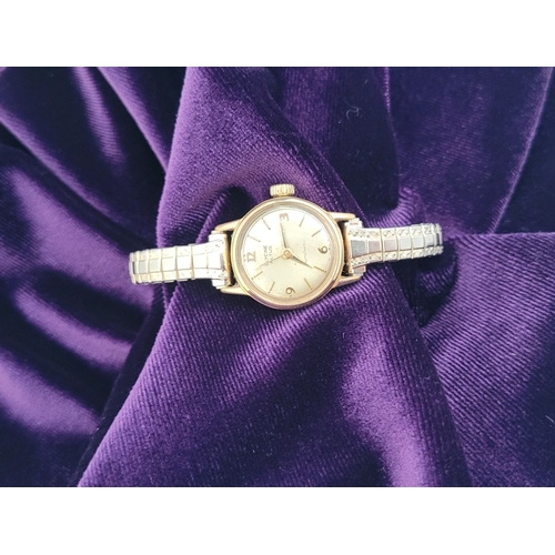 296 - A VINTAGE GLYCINE ALTUS AUTOMATIC LADIES WRISTWATCH, with stainless steel back, water protected, Swi... 